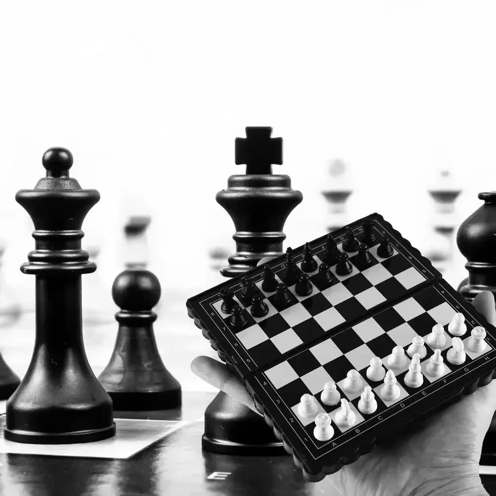 1Pc Mini Magnetic  Chess Set   - Outdoor Games For Kids recension och pris